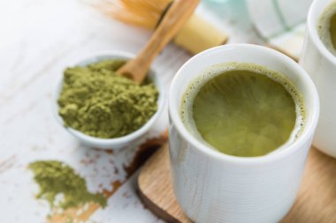 Matcha çay beyaz kase