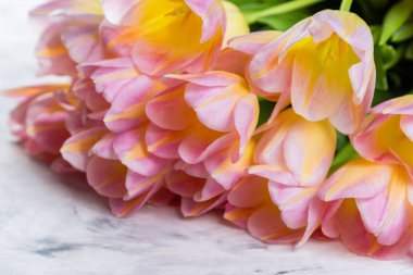 Anneler günü kartı ile kahve, mevcut