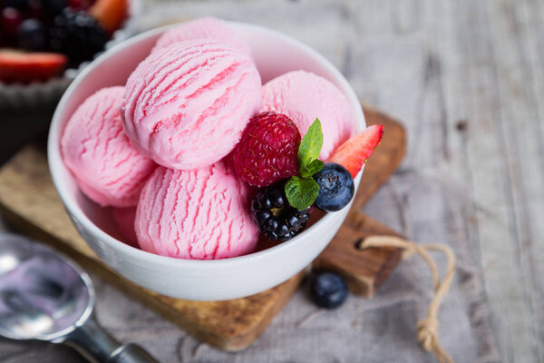 Berry ice cream with fresh fruits