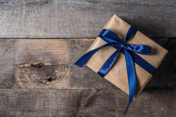 Fathers day concept - present, tie on rustic wood background — Stock Photo, Image