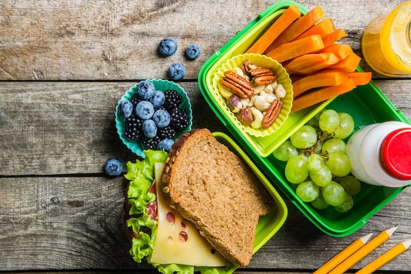 Healthy school lunch box — Stock Photo, Image