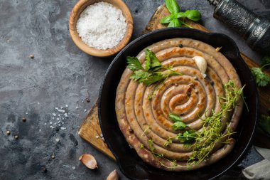 Barbekü sosis dökme demir Pan