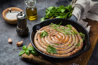 Barbekü sosis dökme demir Pan