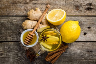 Limonlu ve ballı zencefilli çay