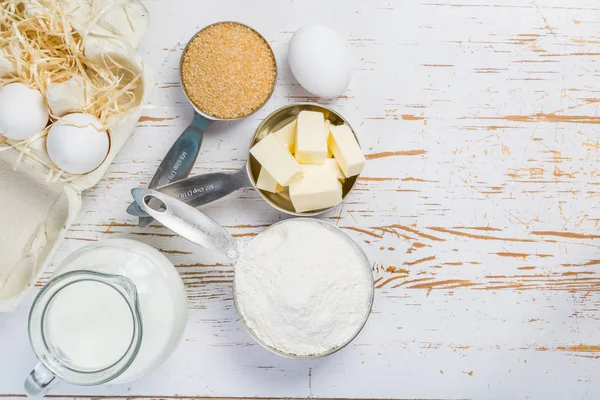 Ingredientes para hornear en tazas — Foto de Stock