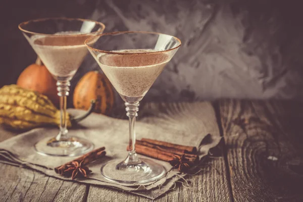 Autumn martini cinnamon cocktail — Stock Photo, Image