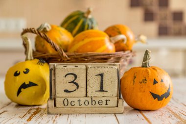 Cadılar Bayramı kavramı - kabaklar ve dekorasyon