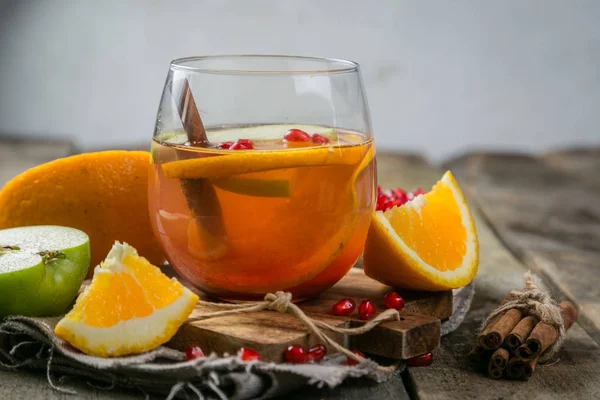 Forralt bor, narancs, gránátalma — Stock Fotó