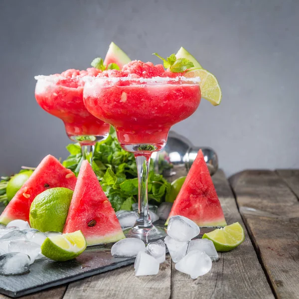 Margaritas de sandía con lima y menta —  Fotos de Stock