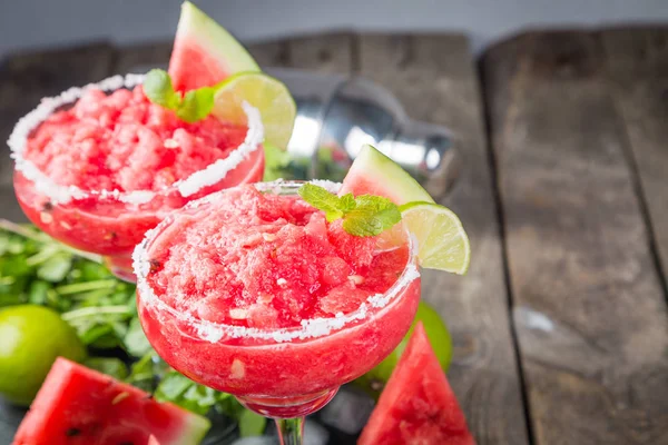 Margaritas de sandía con lima y menta —  Fotos de Stock