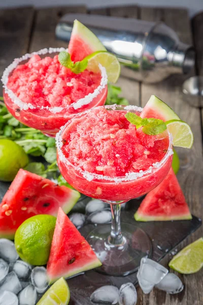 Margaritas de sandía con lima y menta —  Fotos de Stock