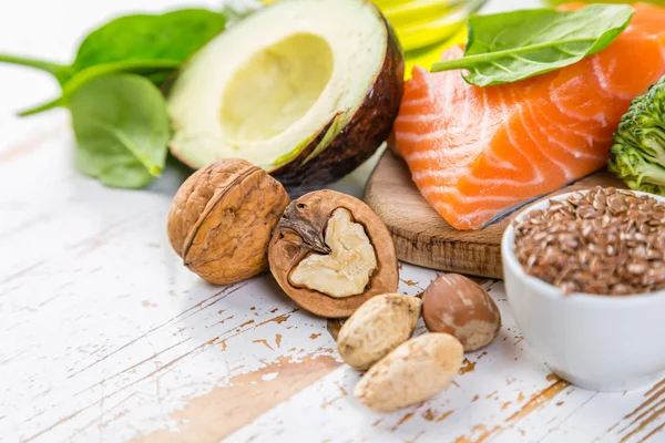 Selectie van gezond voedselbronnen - gezond eten concept. Ketogeen dieet concept — Stockfoto