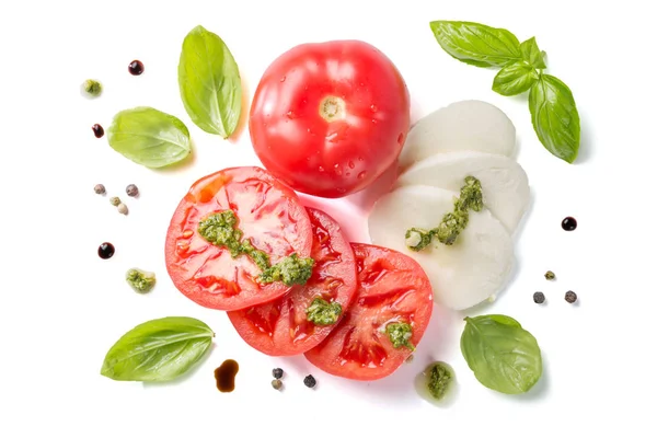 İtalyan mutfağı kavramı - beyaz izole caprese salatası malzemeler — Stok fotoğraf