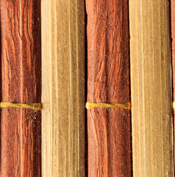 Textura de viejas ramas de bambú con hilos . — Foto de Stock