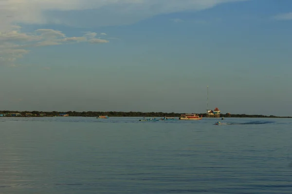 Lac Tonle au Cambodge — Photo