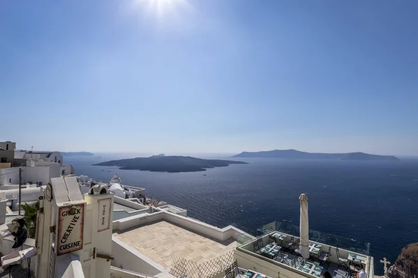 Fira city on Santorini island on a clear sunny day. — Stock Photo, Image