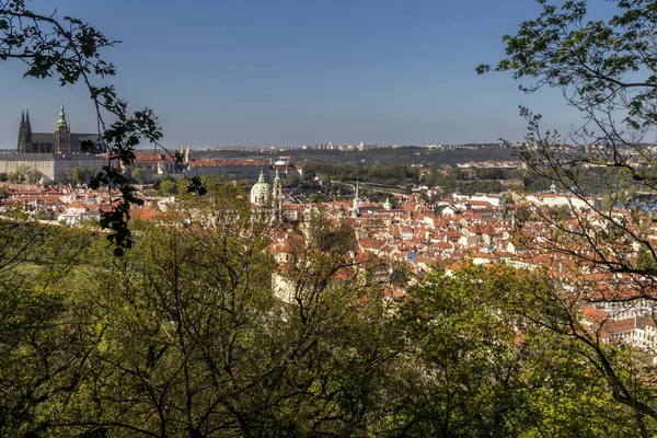 Vue du haut du château de Prague . — Photo
