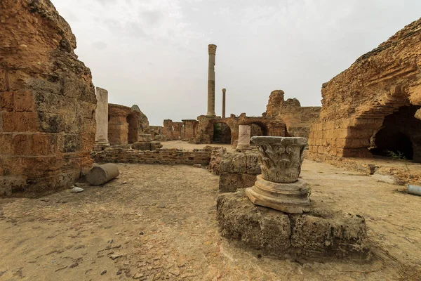 Antiguas ruinas de baños en Tunisia, Cartago — Foto de Stock