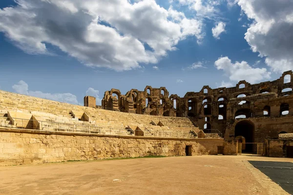 Anfiteatro El Jem en Túnez . — Foto de Stock