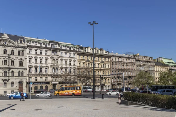 Straten en architectuur van Praag. — Stockfoto