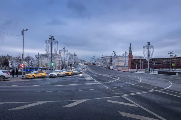 モスクワ,ロシア- 2019年12月11日:モスクワ・クレア付近の交通渋滞 — ストック写真