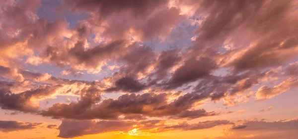 Облачное Небо Закате Восходе Солнца Солнечным Светом Абстрактный Фон Дизайна — стоковое фото