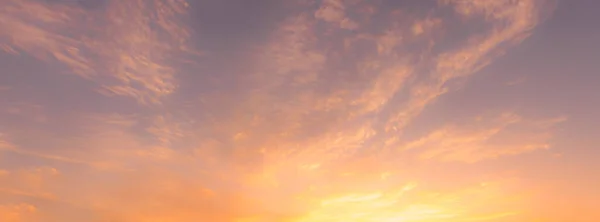 Облачное Небо Закате Восходе Солнца Солнечным Светом Абстрактный Фон Дизайна — стоковое фото