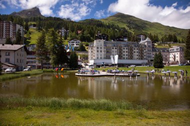 Güzel bir şehir sayısı dowtown Davos, İsviçre
