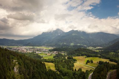 Panoramik manzaraları Ehrenberg kale kalıntıları, Avusturya