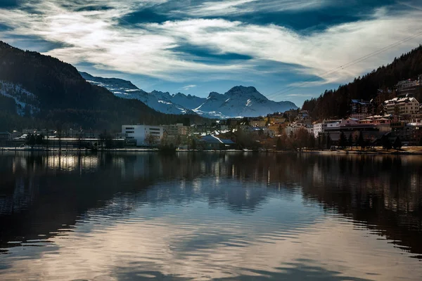Muhteşem dağ manzarası St. Moritz, İsviçre