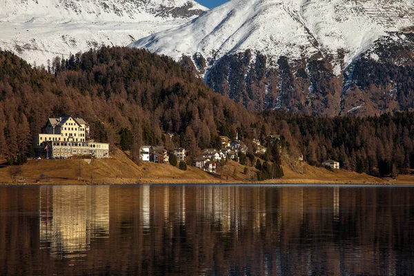 Muhteşem dağ manzarası St. Moritz, İsviçre — Stok fotoğraf