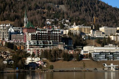 Muhteşem dağ manzarası St. Moritz, İsviçre