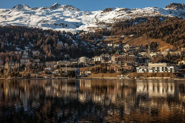 Muhteşem dağ manzarası St. Moritz, İsviçre — Stok fotoğraf