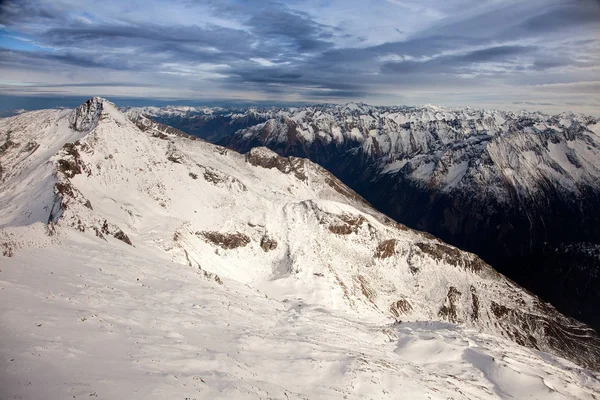 Geweldig berglandschap van Hintertux, Oostenrijk — Stockfoto