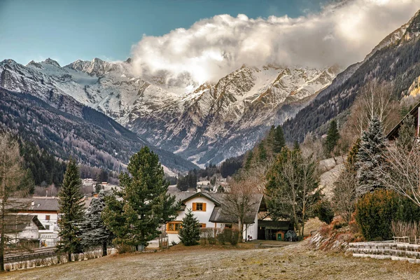 Beautiful mountain scenery from Fleres valley, near Brenner Pass, Italy — Stock Photo, Image