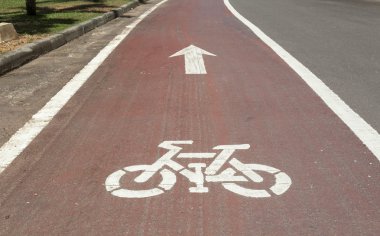 yolda Bisiklet lane işareti.