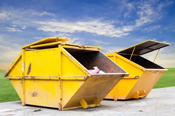 Industrieel afval Bin (dumpster) voor stedelijk afval — Stockfoto