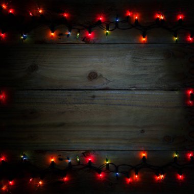 Noel açık renkli, koyu renk ahşap renkli ışık 