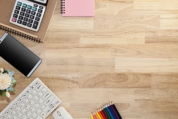Office skrivbord trä bord Business arbetsplatsen och affärsobjekt — Stockfoto