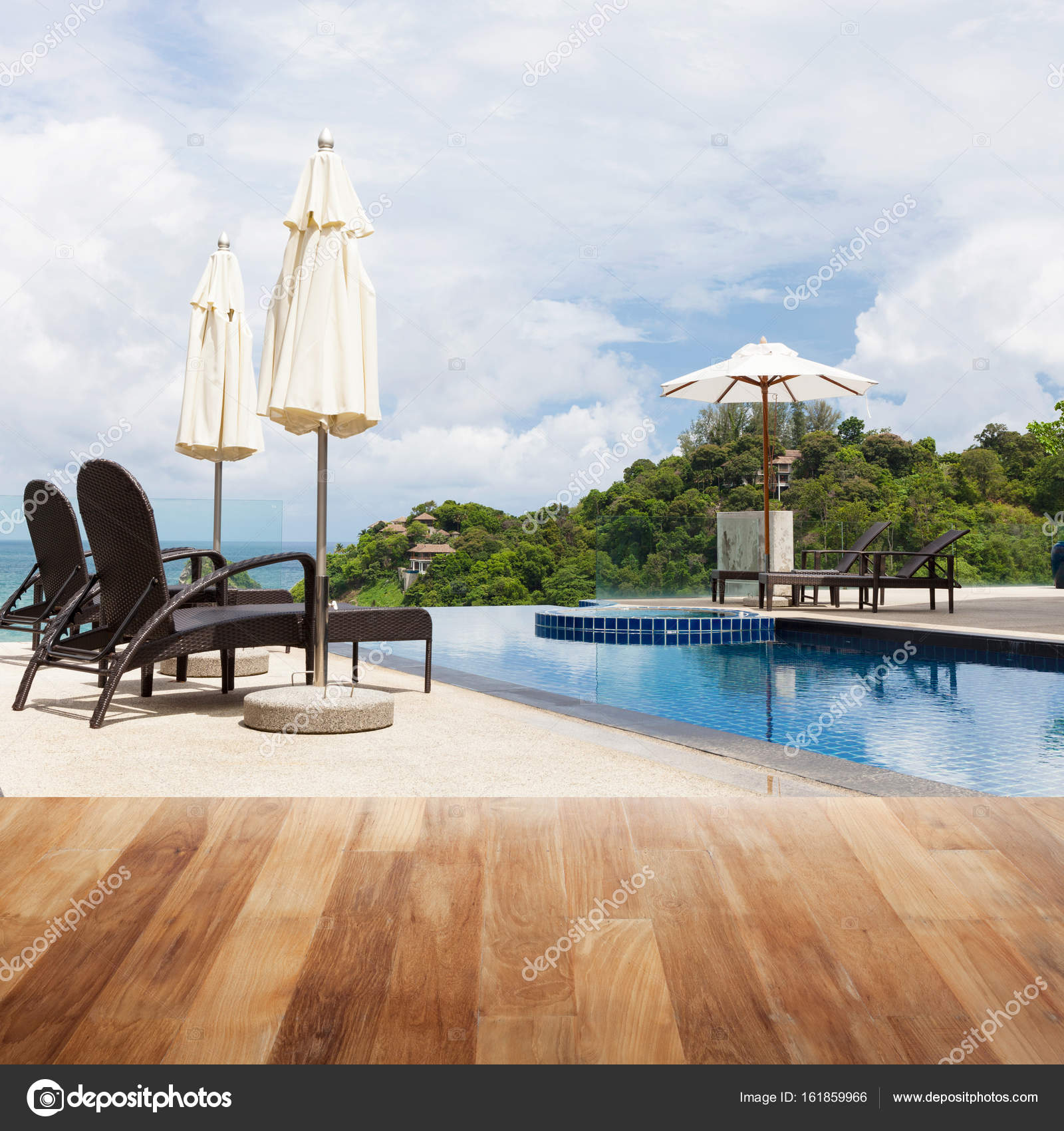 Haut De La Page Sur La Chaise De Plage En Bois Table