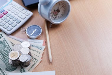 İş bankacılık arka planını Doları banknot ile Tayland Bahtı