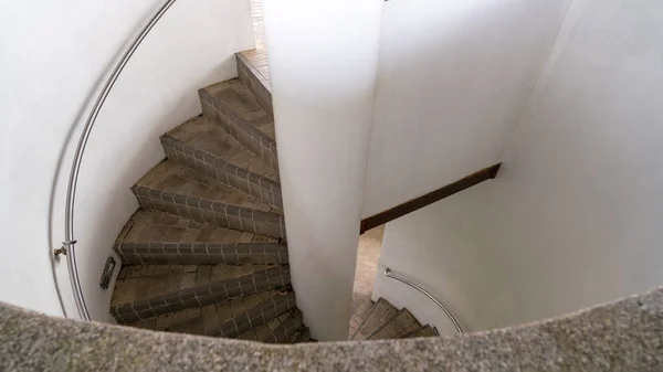 Spirál lépcsőház a városnéző toronyban — Stock Fotó