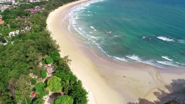 Vista Aérea Del Dron Volando Sobre Mar Tropical Hermosa Orilla — Vídeo de stock