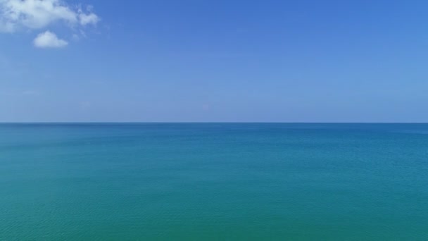 Hermoso Mar Tropical Temporada Verano Nubes Blancas Imágenes Del Cielo — Vídeos de Stock