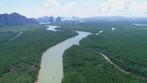 Drohnenaufnahmen Von Schönen Naturlandschaften Fluss Mangrovenwäldern Und Hohen Bergen Phang — Stockvideo