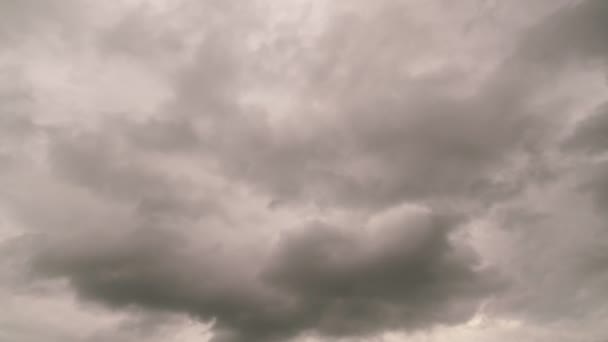 云彩在天空中飘扬的时间 — 图库视频影像