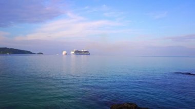 Patong Körfezi 'ndeki Lüks Yat Phuket Tayland Yaz Seyahat Sezonunda