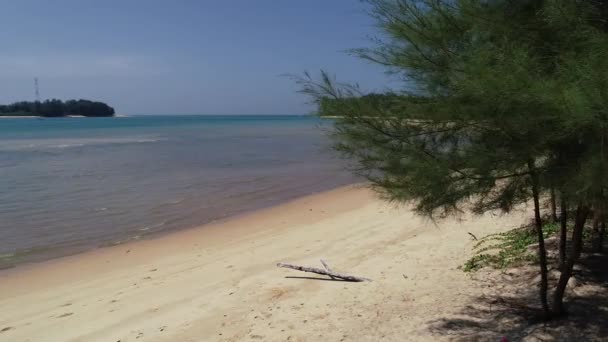 Vista Aérea Imágenes Aviones Tripulados Volando Alrededor Hermosa Isla Tropical — Vídeos de Stock