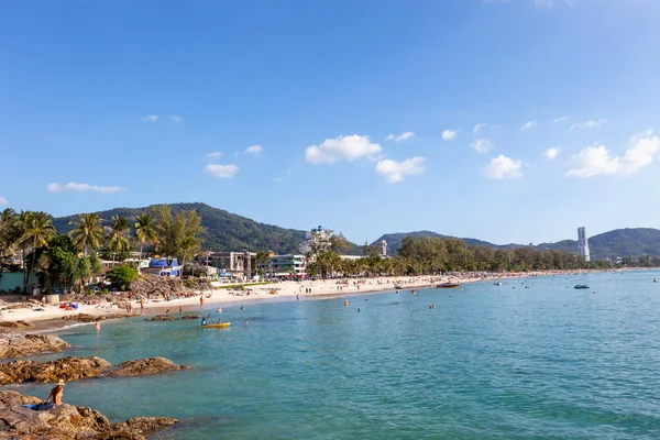 Patong Plaży Phuket Tajlandii Piękna Plaża Sezonie Turystycznym — Zdjęcie stockowe