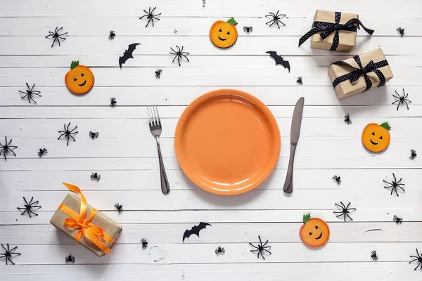 Cadılar Bayramı sofra çatal bıçak takımı, dekoratif pumpkins, spide ile